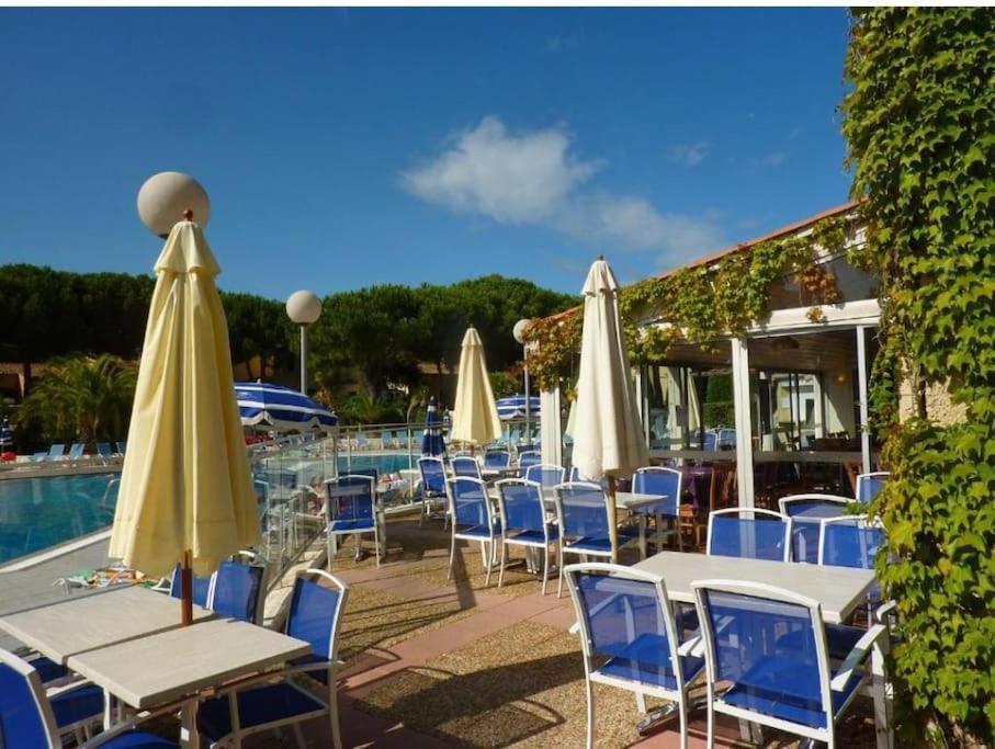 Renove Dans De Avec Grande Piscine Chauffee, Parking Et Terrasse Apartment *