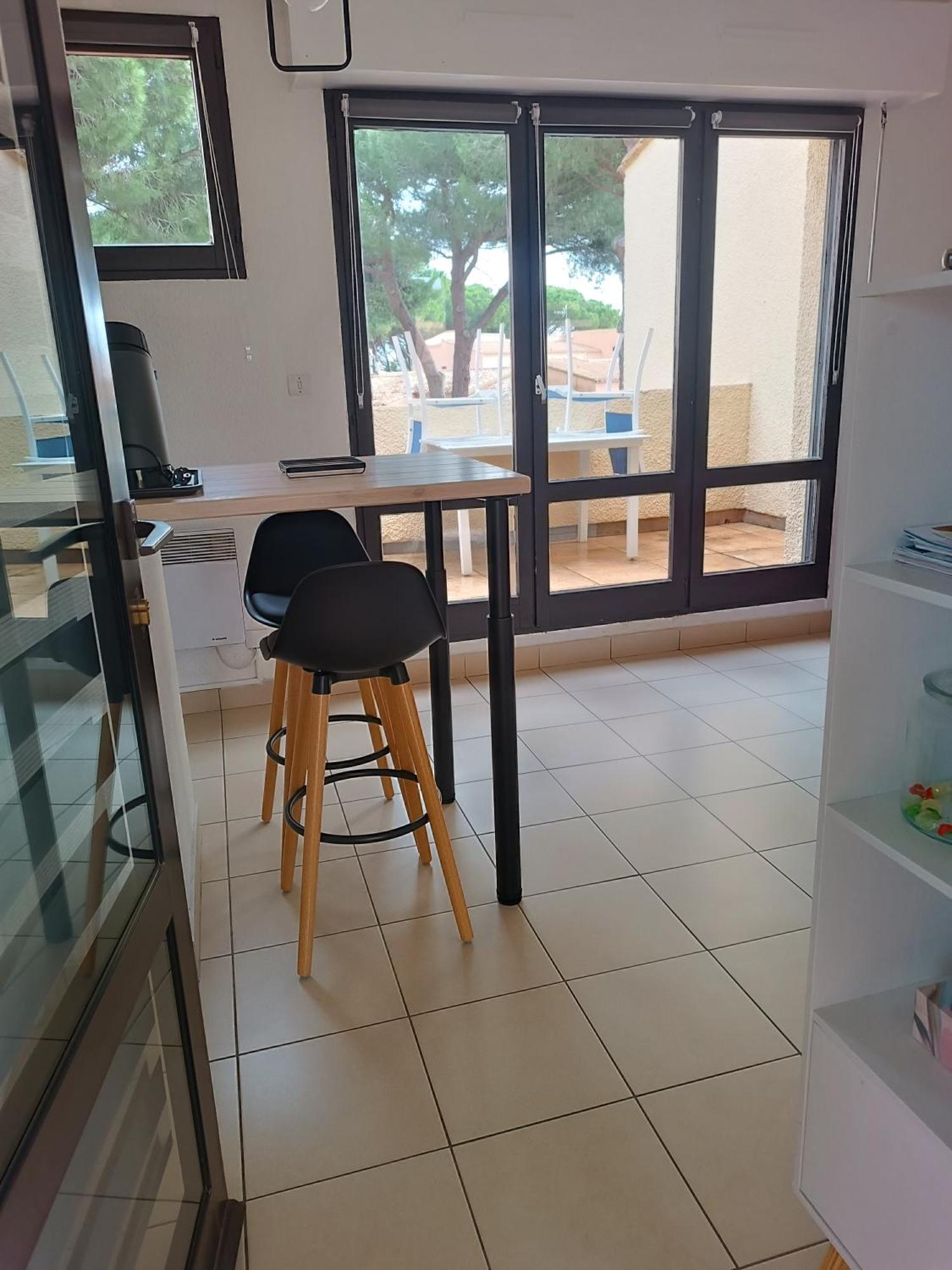 Renove Dans De Avec Grande Piscine Chauffee, Parking Et Terrasse Apartment *