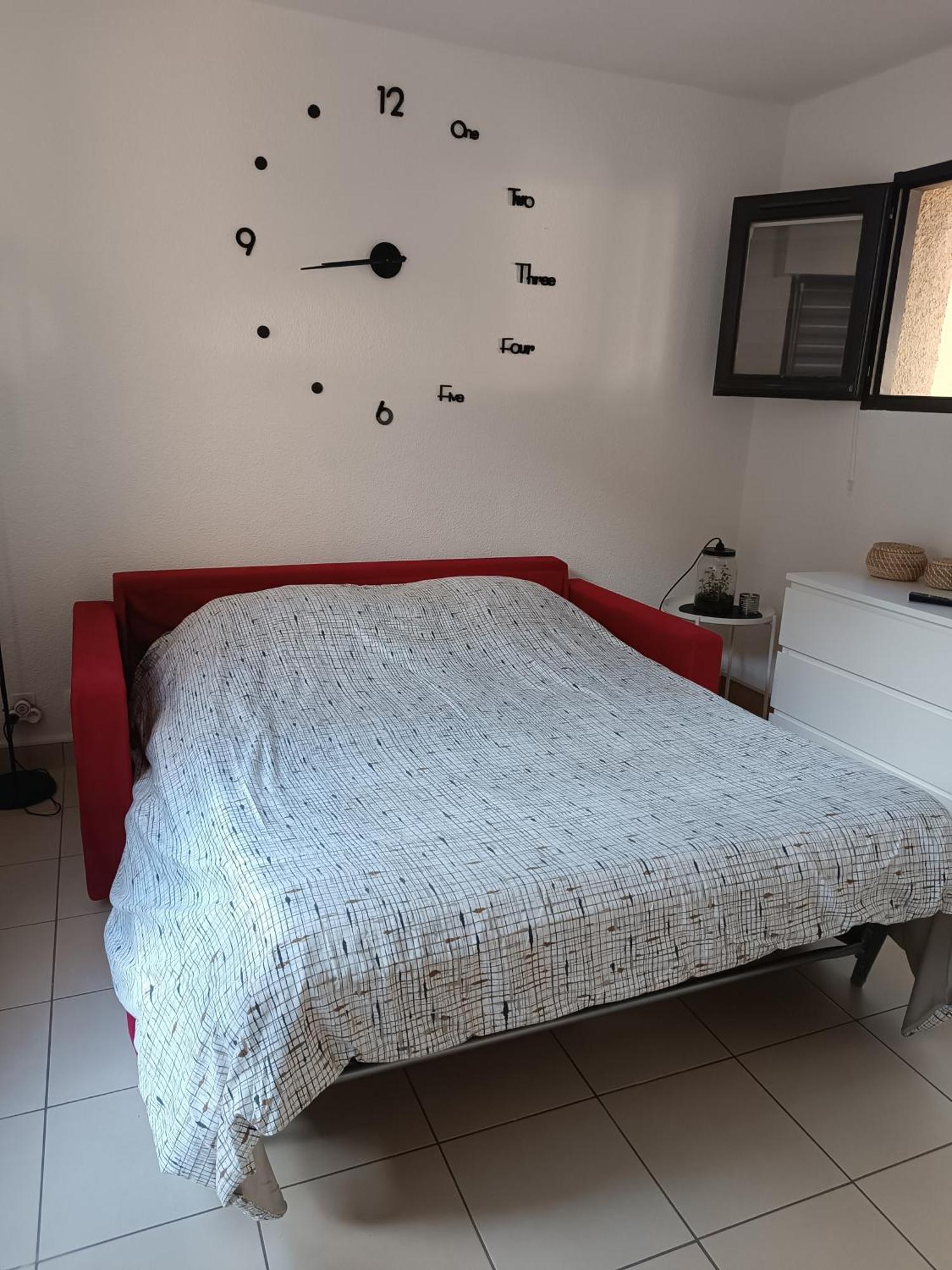 Renove Dans De Avec Grande Piscine Chauffee, Parking Et Terrasse *